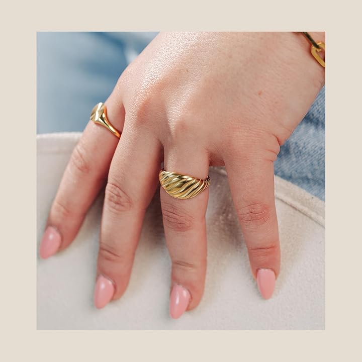 Malia | Croissant ring