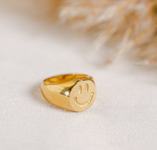 Maisy | Smiley face ring